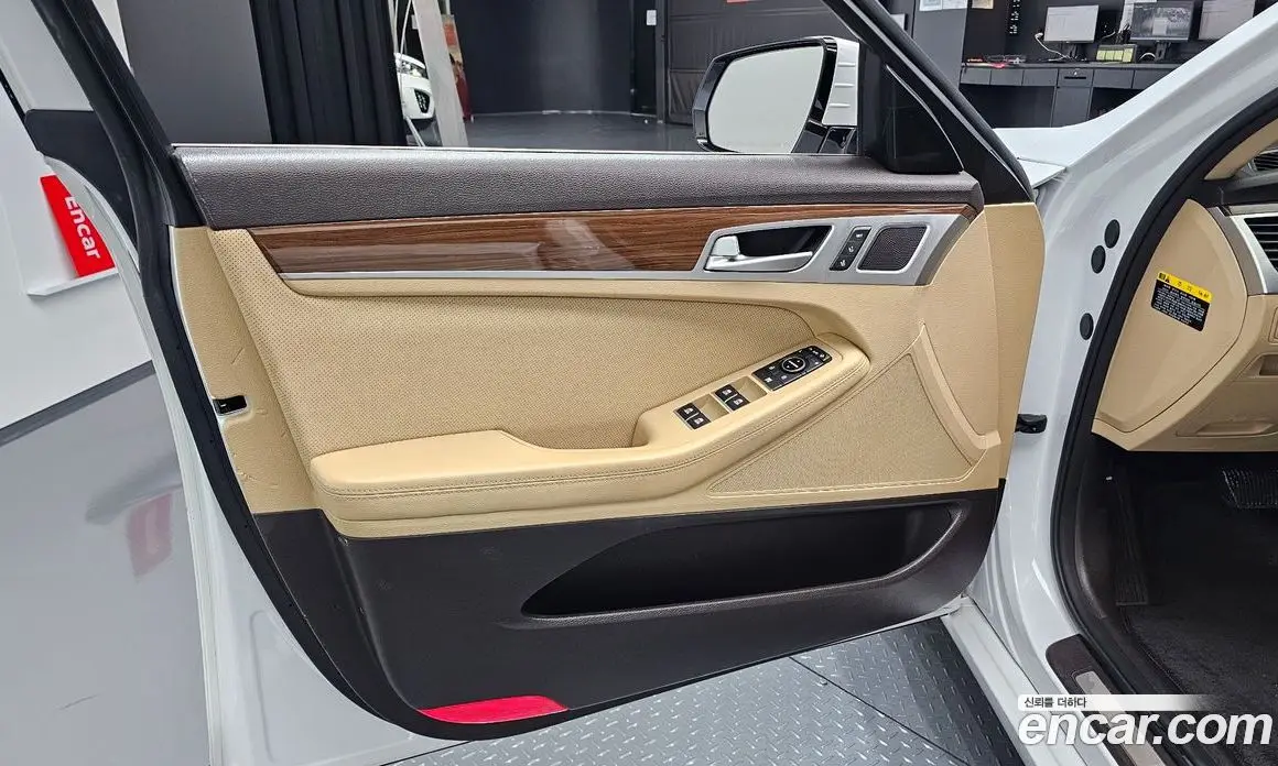 Genesis G80 2017 3.3 автомат (гидро), фото 13 Genesis G80 2017 3.3 автомат (гидро), фото 13