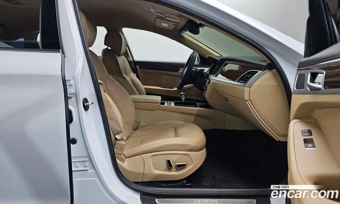 Genesis G80 2017 3.3 автомат (гидро), фото 15 Genesis G80 2017 3.3 автомат (гидро), фото 15