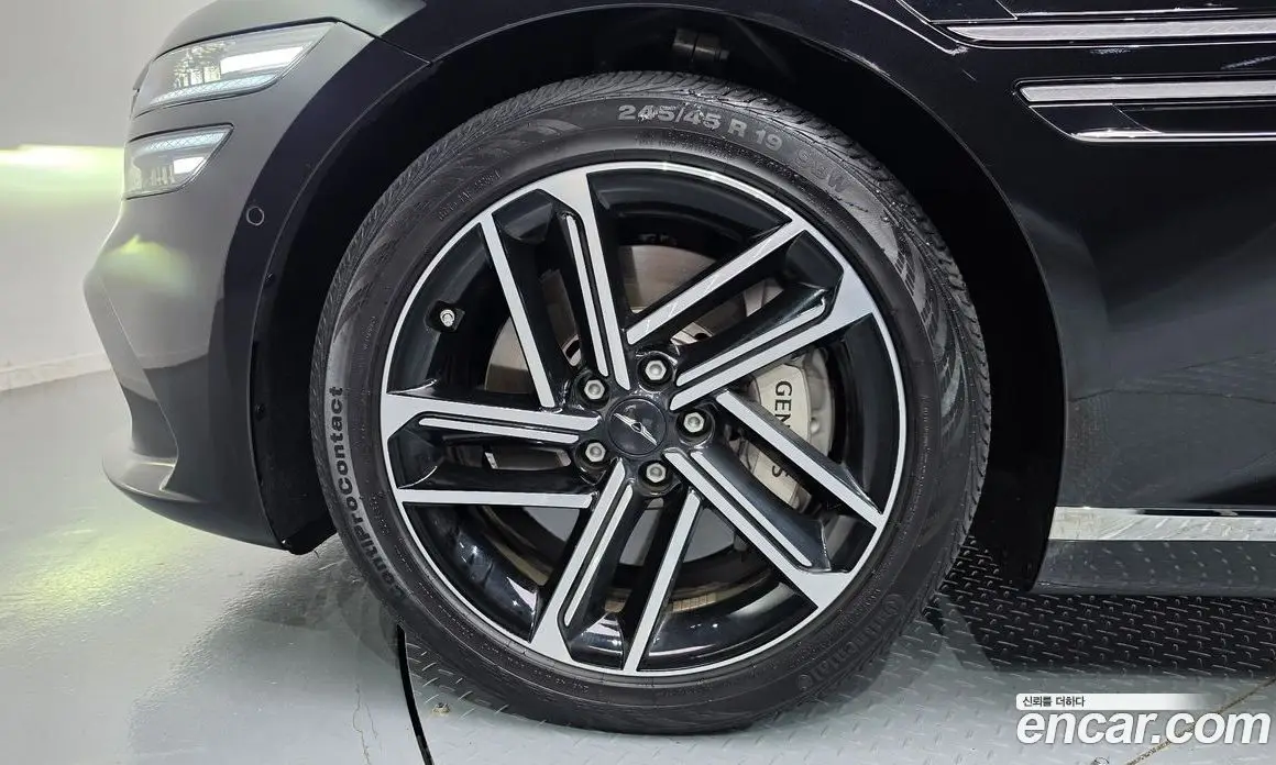 Genesis G80 2024 2.5 автомат (гидро), фото 5