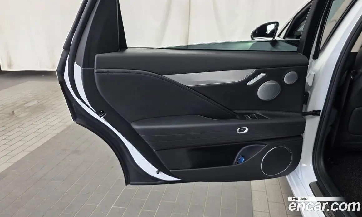 Genesis G80 2025 0.2 автомат (гидро), фото 15