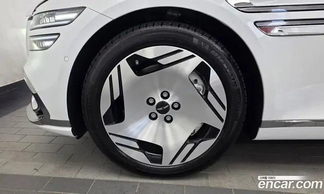 Genesis G80 2025 0.2 автомат (гидро), миниатюра 5