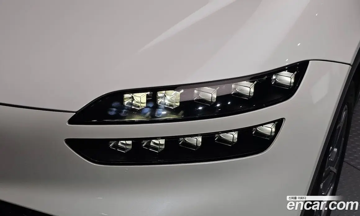 Genesis GV60 2023 0.1 автомат (гидро), фото 8 Genesis GV60 2023 0.1 автомат (гидро), фото 8