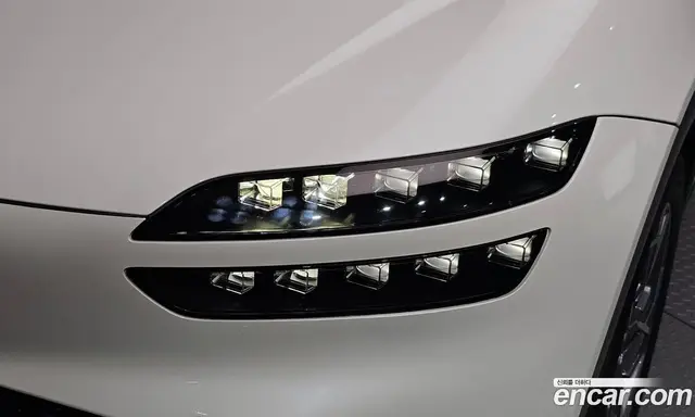 Genesis GV60 2023 0.1 автомат (гидро), миниатюра 8 Genesis GV60 2023 0.1 автомат (гидро), миниатюра 8