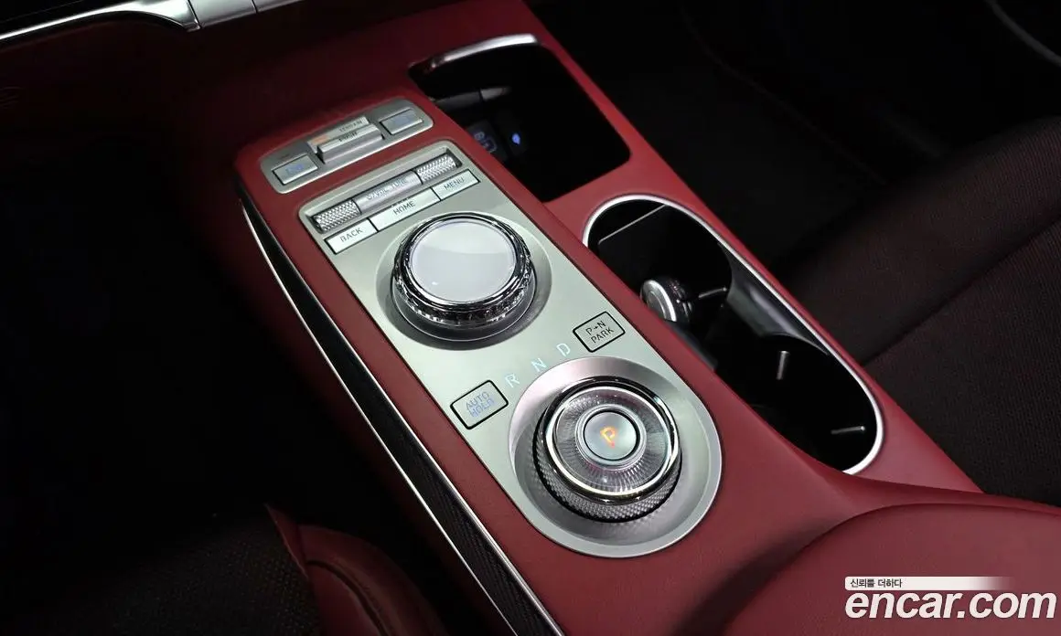 Genesis GV70 2021 2.5 автомат (гидро), фото 12 Genesis GV70 2021 2.5 автомат (гидро), фото 12