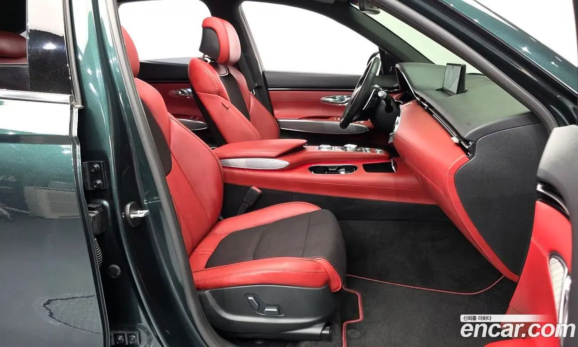 Genesis GV70 2021 2.5 автомат (гидро), фото 16 Genesis GV70 2021 2.5 автомат (гидро), фото 16