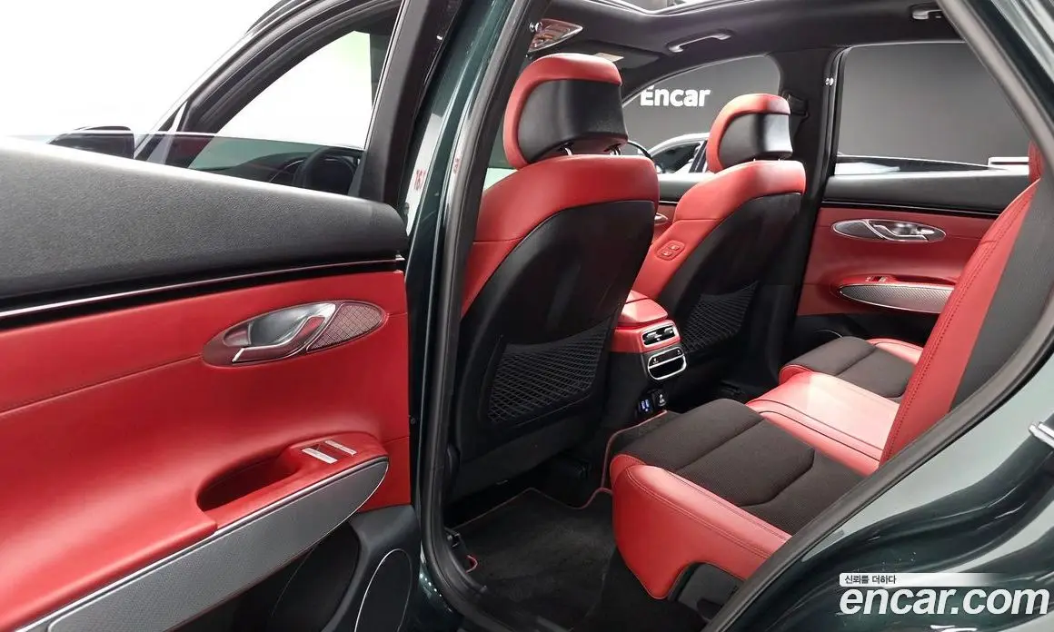 Genesis GV70 2021 2.5 автомат (гидро), фото 17 Genesis GV70 2021 2.5 автомат (гидро), фото 17