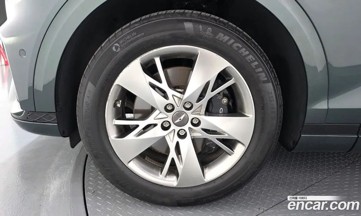 Genesis GV70 2021 2.5 автомат (гидро), фото 5 Genesis GV70 2021 2.5 автомат (гидро), фото 5