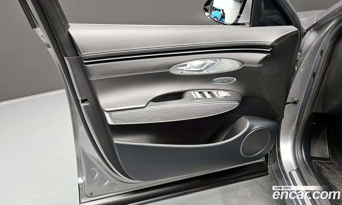 Genesis GV70 2023 2.5 автомат (гидро), фото 14
