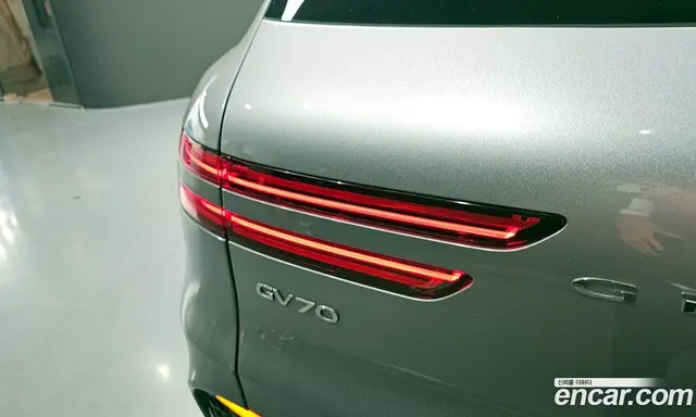 Genesis GV70 2023 2.5 автомат (гидро), миниатюра 9