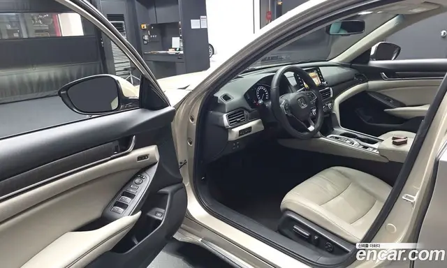 Honda Accord 2018 2.0 автомат (гидро), миниатюра 10 Honda Accord 2018 2.0 автомат (гидро), миниатюра 10