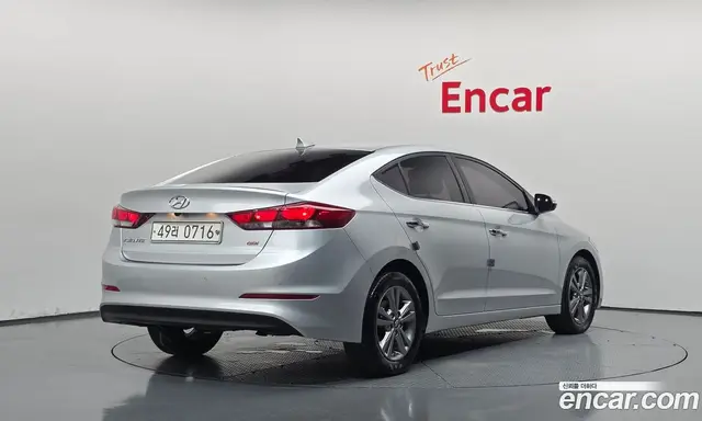 Hyundai Avante 2016 1.6 автомат (гидро), миниатюра 2