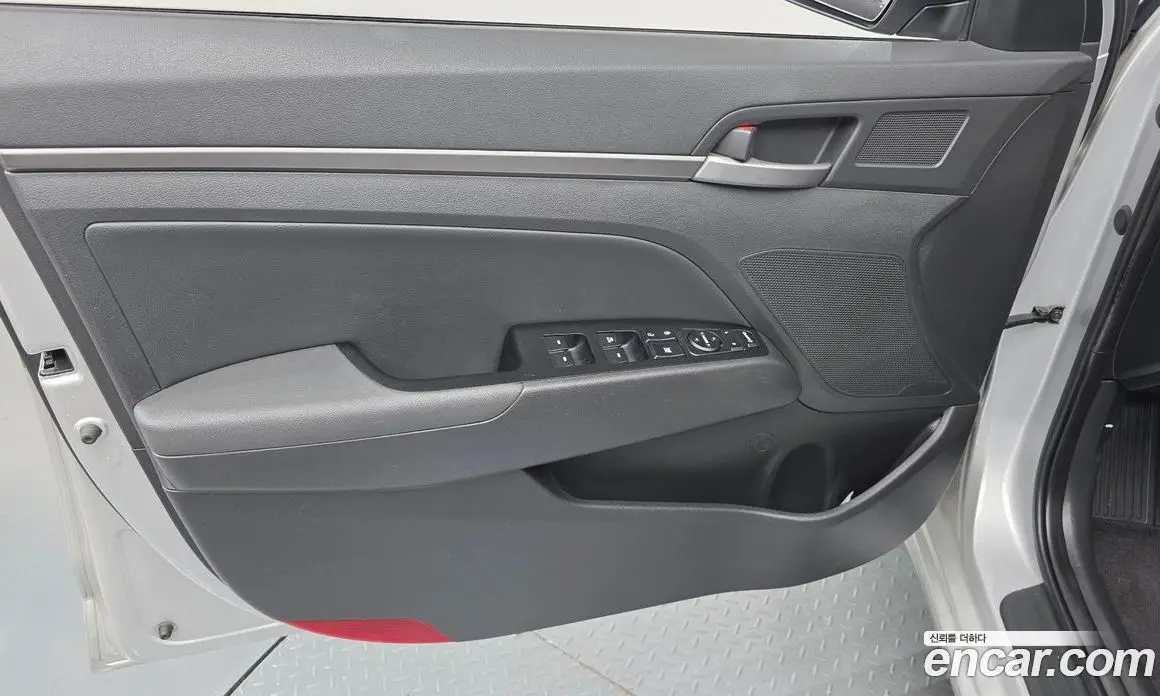 Hyundai Avante 2016 1.6 автомат (гидро), фото 14
