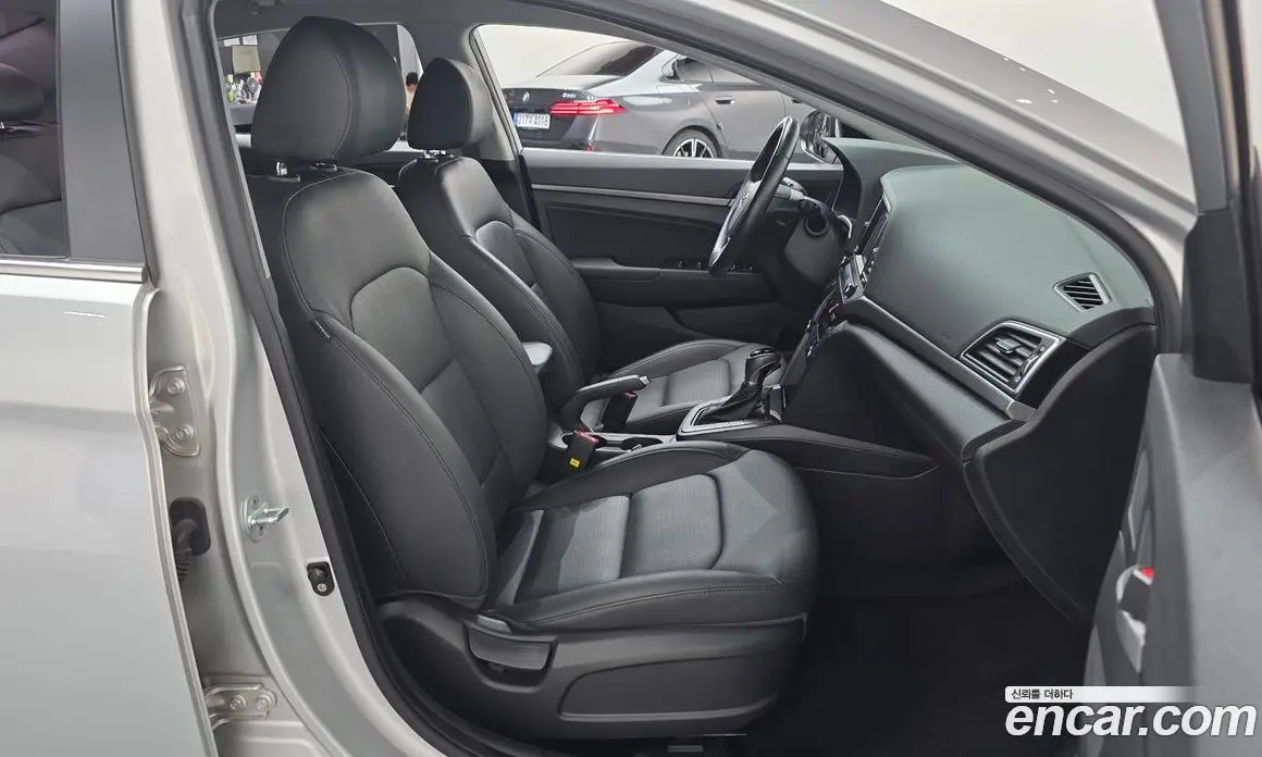 Hyundai Avante 2016 1.6 автомат (гидро), фото 16