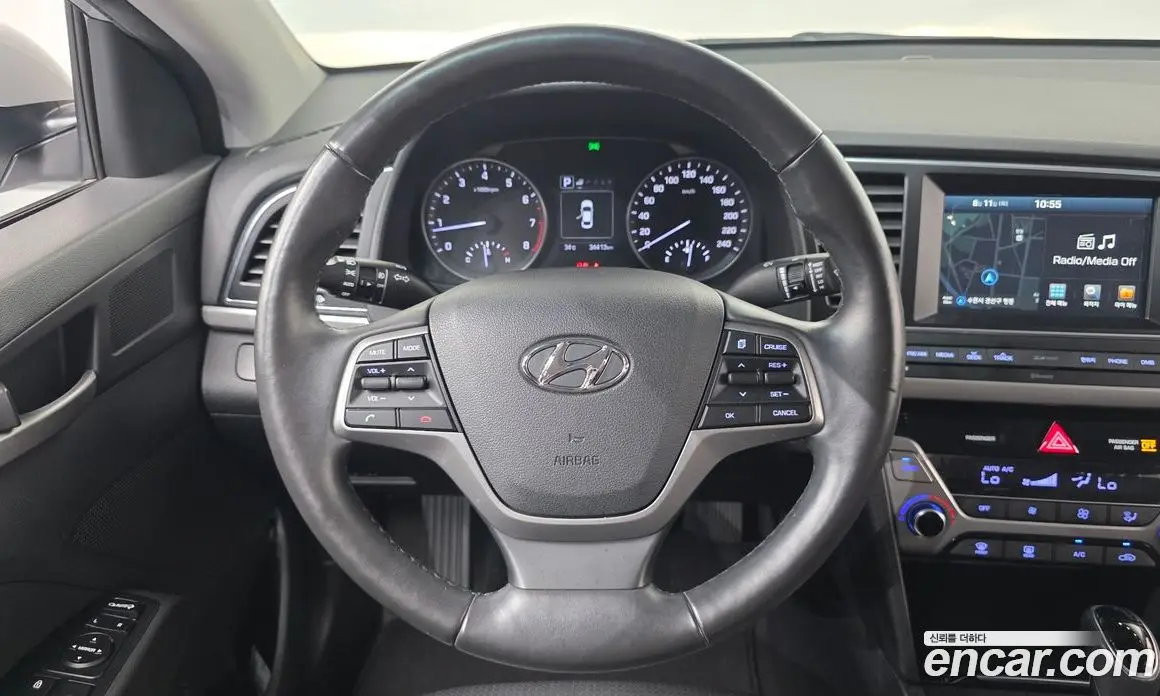 Hyundai Avante 2016 1.6 автомат (гидро), фото 18