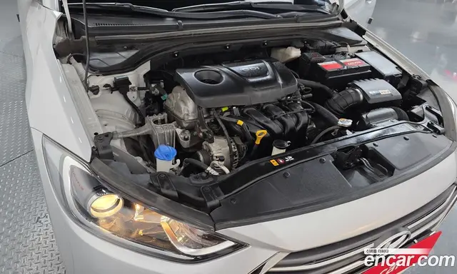 Hyundai Avante 2016 1.6 автомат (гидро), миниатюра 6