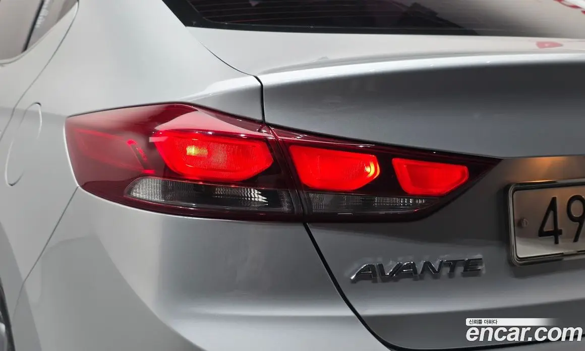 Hyundai Avante 2016 1.6 автомат (гидро), фото 9