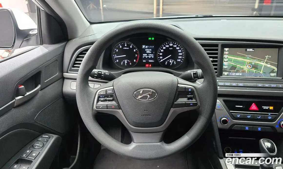 Hyundai Avante 2017 1.6 автомат (гидро), фото 19