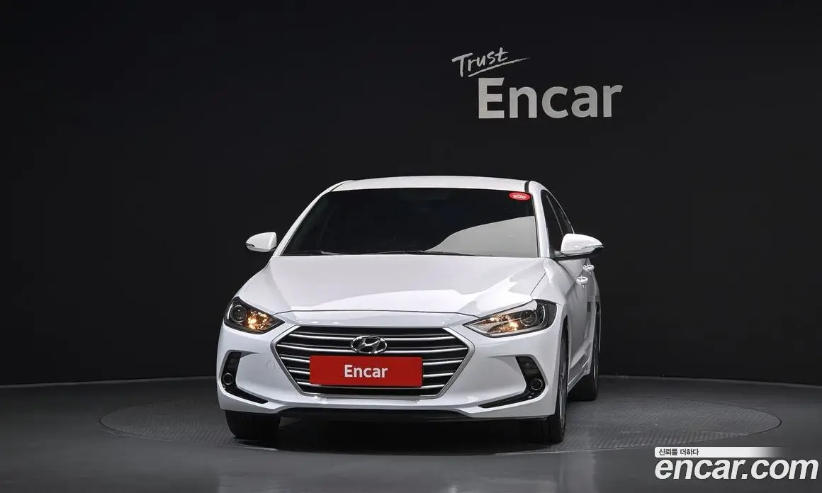 Hyundai Avante 2017 1.6 автомат (гидро), фото 3