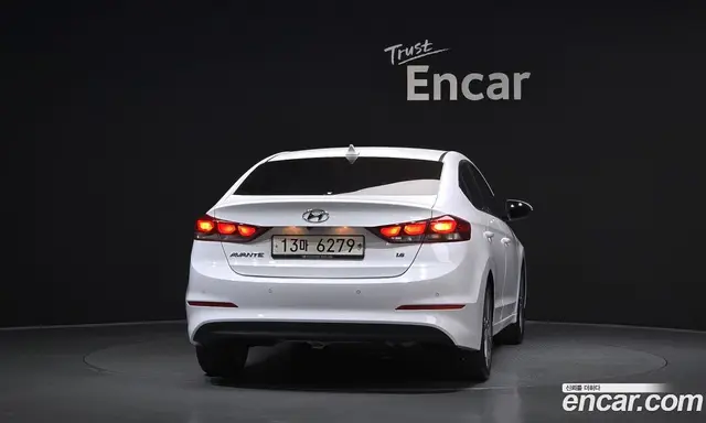 Hyundai Avante 2017 1.6 автомат (гидро), миниатюра 4