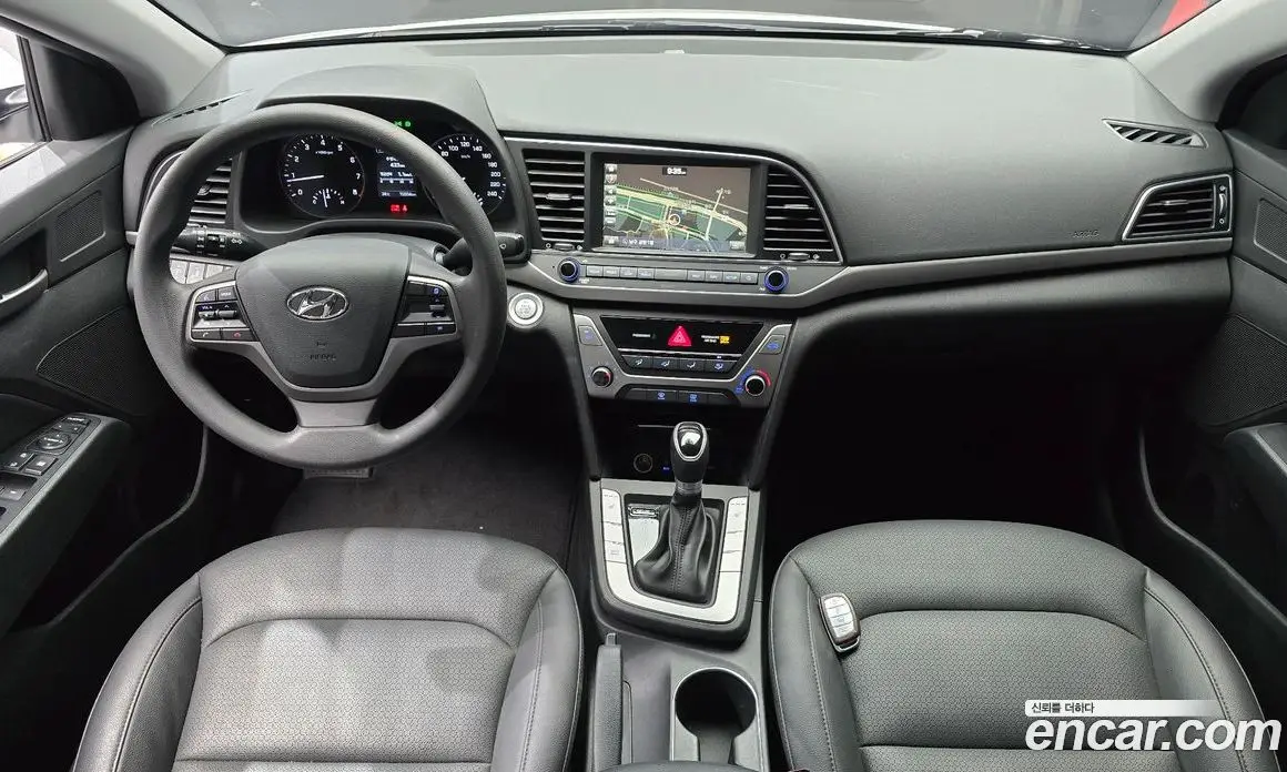 Hyundai Avante 2017 1.6 автомат (гидро), фото 10