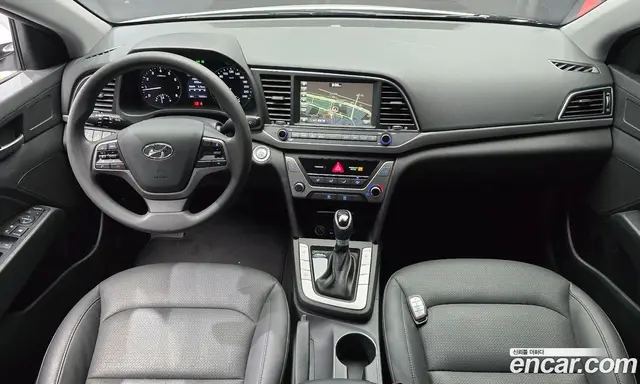 Hyundai Avante 2017 1.6 автомат (гидро), миниатюра 10