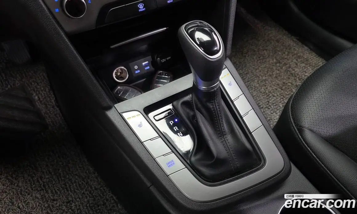 Hyundai Avante 2018 1.6 автомат (гидро), фото 12