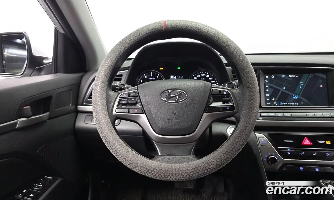 Hyundai Avante 2018 1.6 автомат (гидро), фото 19