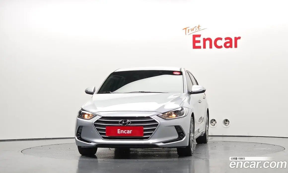Hyundai Avante 2018 1.6 автомат (гидро), фото 3