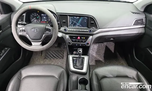 Hyundai Avante 2018 1.6 автомат (гидро), миниатюра 10