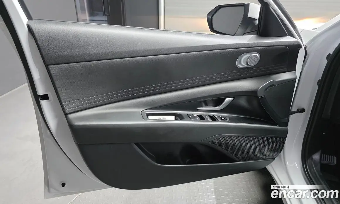 Hyundai Avante 2021 1.6 автомат (гидро), фото 14