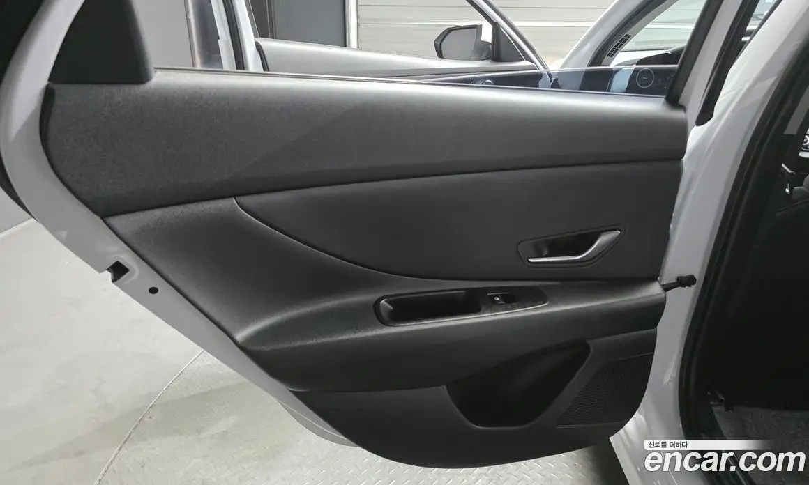 Hyundai Avante 2021 1.6 автомат (гидро), фото 15