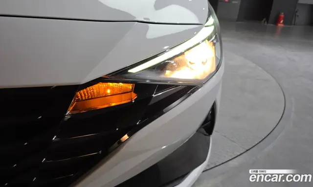 Hyundai Avante 2021 1.6 автомат (гидро), миниатюра 8
