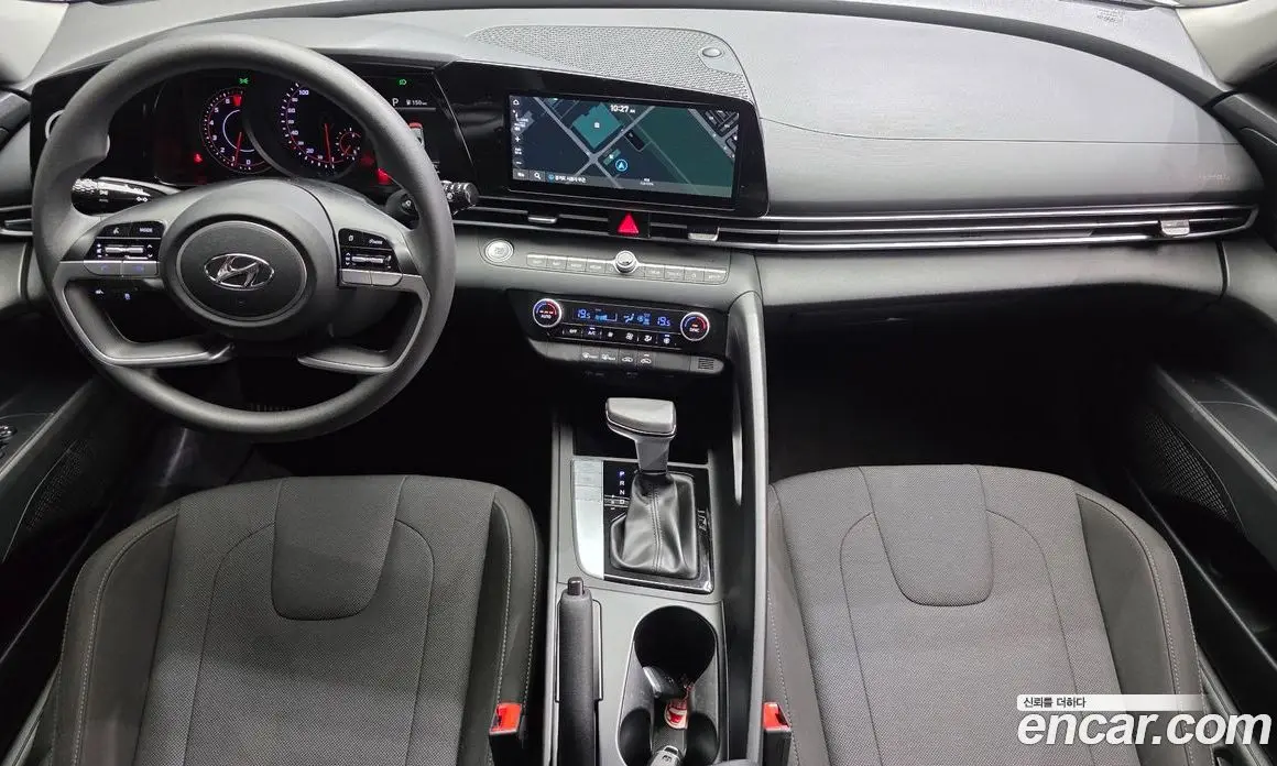 Hyundai Avante 2021 1.6 автомат (гидро), фото 10