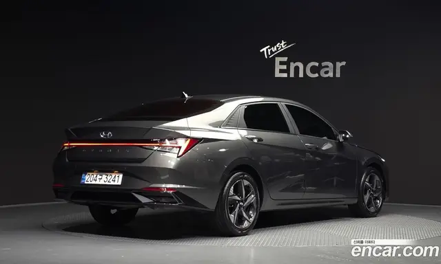Hyundai Avante 2022 1.6 автомат (гидро), миниатюра 2