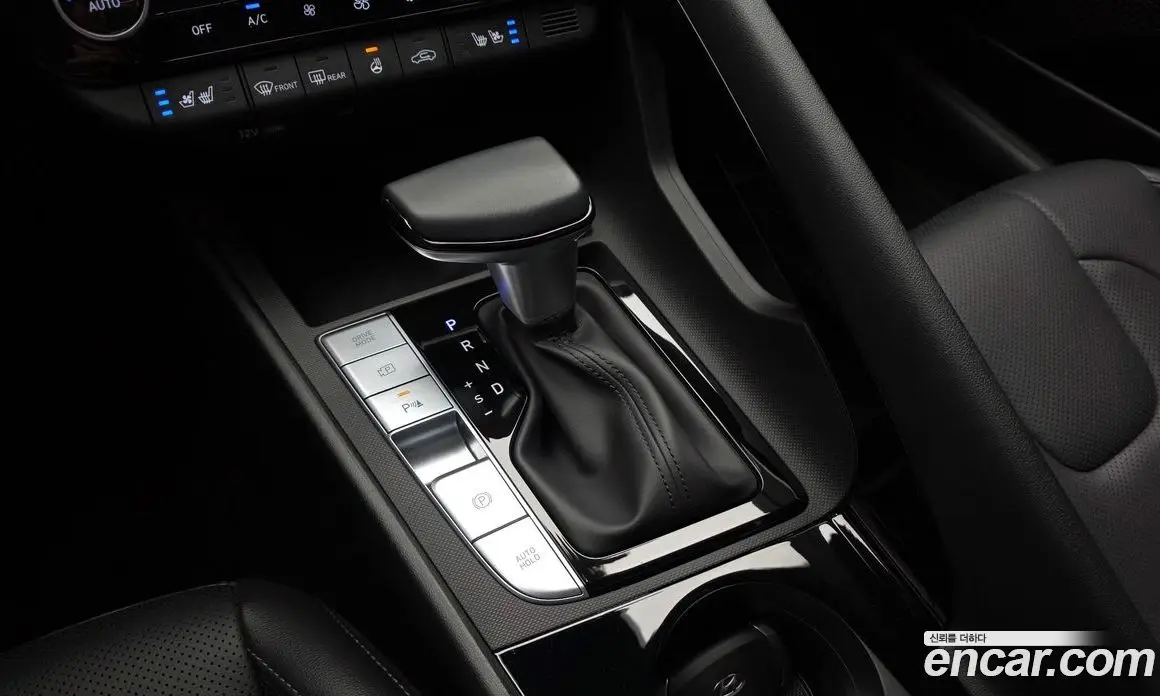 Hyundai Avante 2022 1.6 автомат (гидро), фото 12
