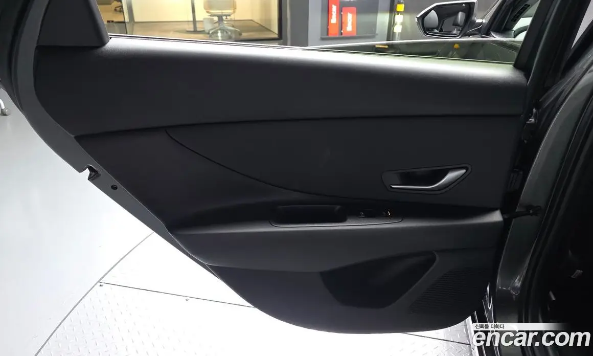 Hyundai Avante 2022 1.6 автомат (гидро), фото 15