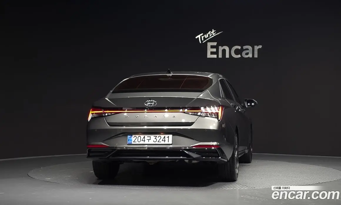 Hyundai Avante 2022 1.6 автомат (гидро), фото 4