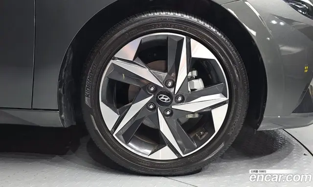 Hyundai Avante 2022 1.6 автомат (гидро), миниатюра 7