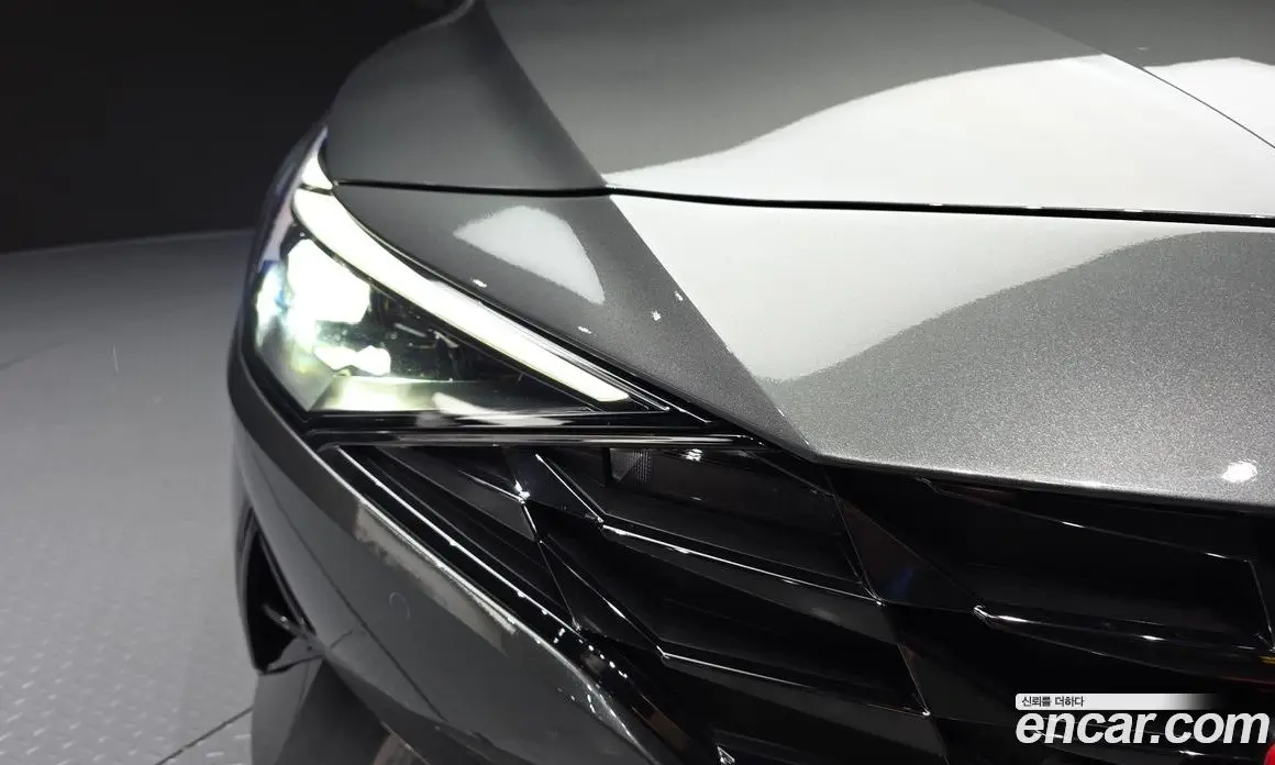 Hyundai Avante 2022 1.6 автомат (гидро), фото 8