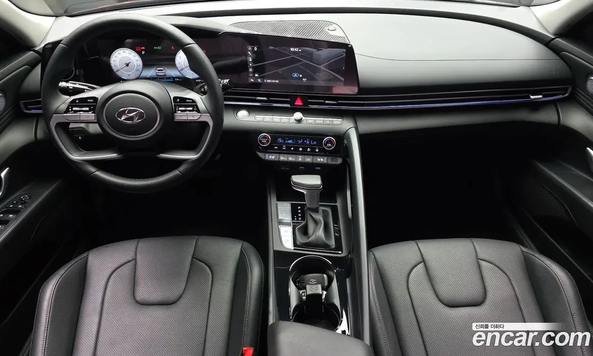 Hyundai Avante 2022 1.6 автомат (гидро), фото 10