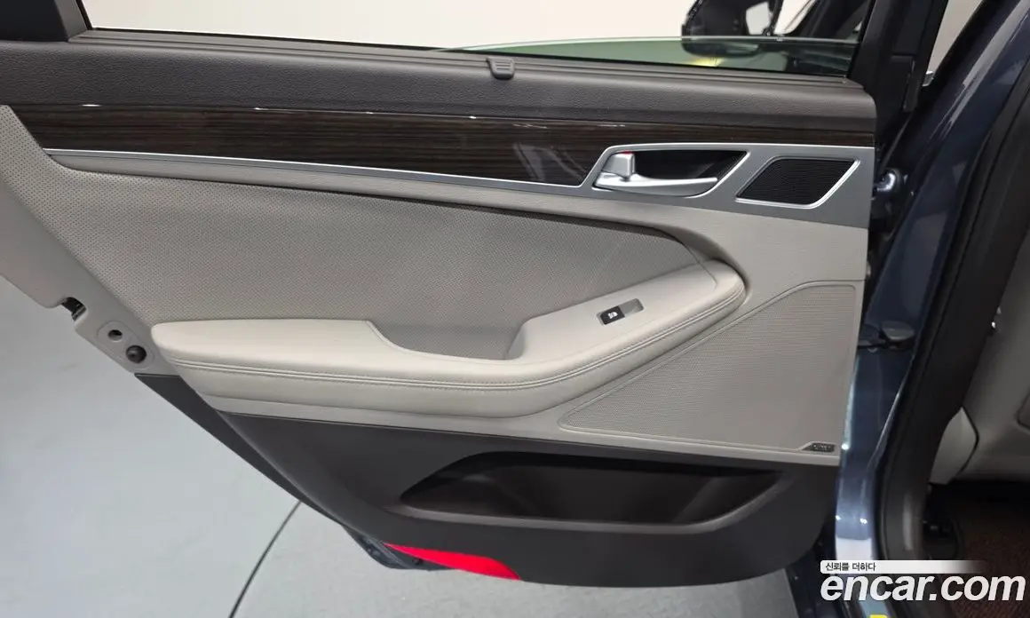 Hyundai Genesis 2014 3.3 автомат (гидро), фото 15 Hyundai Genesis 2014 3.3 автомат (гидро), фото 15