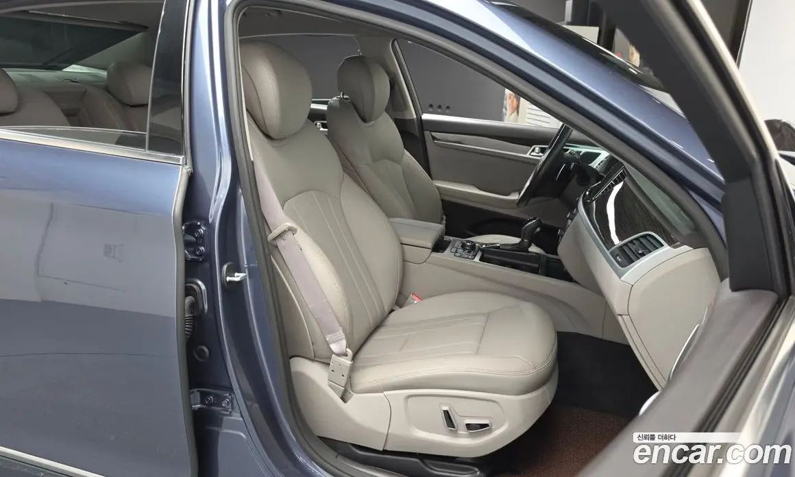 Hyundai Genesis 2014 3.3 автомат (гидро), фото 16 Hyundai Genesis 2014 3.3 автомат (гидро), фото 16