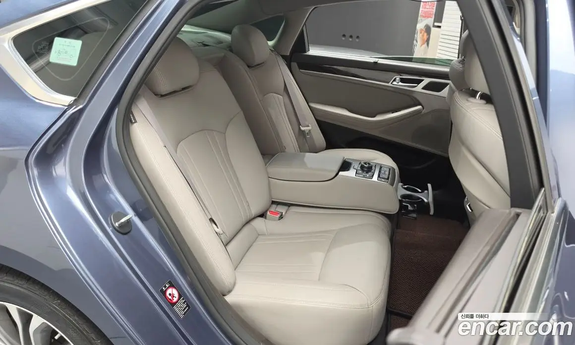 Hyundai Genesis 2014 3.3 автомат (гидро), фото 17 Hyundai Genesis 2014 3.3 автомат (гидро), фото 17