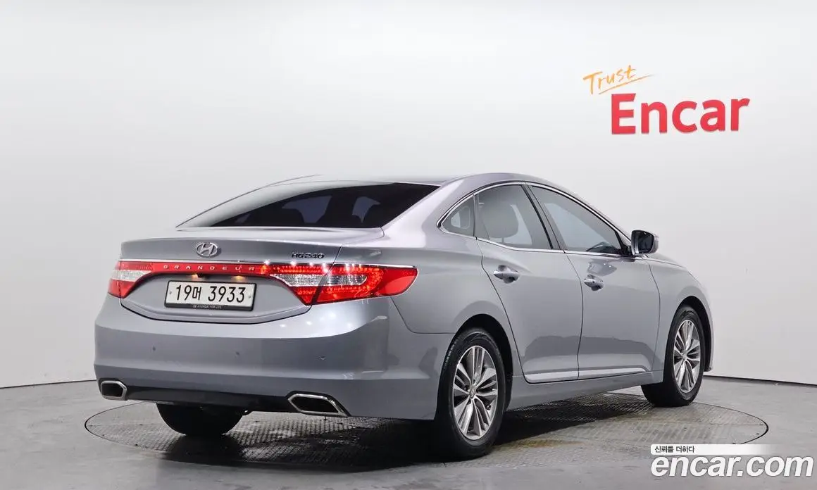 Hyundai Grandeur 2015 2.4 автомат (гидро), фото 2 Hyundai Grandeur 2015 2.4 автомат (гидро), фото 2