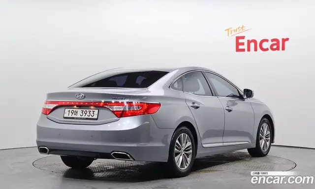 Hyundai Grandeur 2015 2.4 автомат (гидро), миниатюра 2 Hyundai Grandeur 2015 2.4 автомат (гидро), миниатюра 2