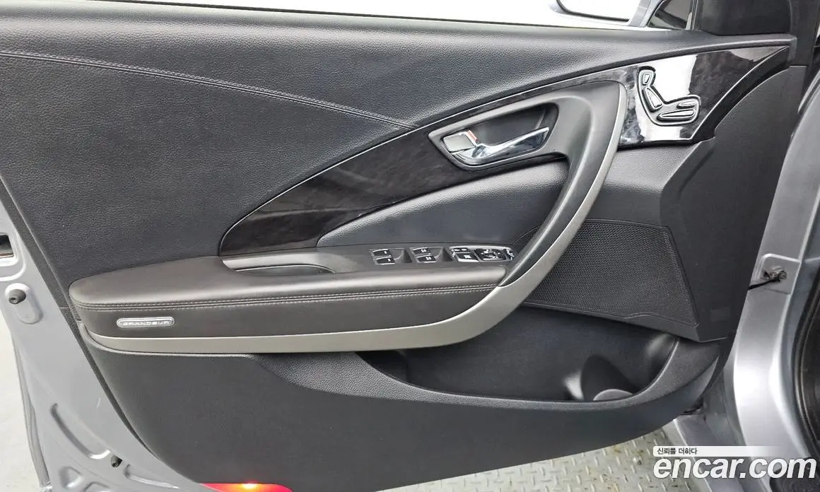 Hyundai Grandeur 2015 2.4 автомат (гидро), фото 14 Hyundai Grandeur 2015 2.4 автомат (гидро), фото 14