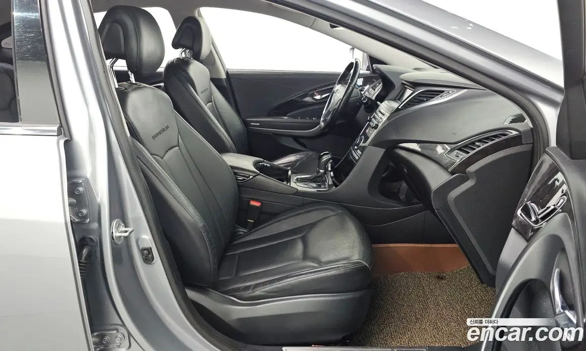 Hyundai Grandeur 2015 2.4 автомат (гидро), фото 16 Hyundai Grandeur 2015 2.4 автомат (гидро), фото 16