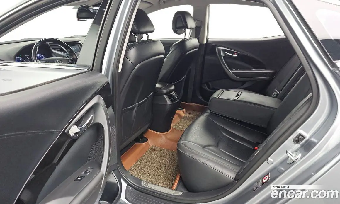 Hyundai Grandeur 2015 2.4 автомат (гидро), фото 17 Hyundai Grandeur 2015 2.4 автомат (гидро), фото 17
