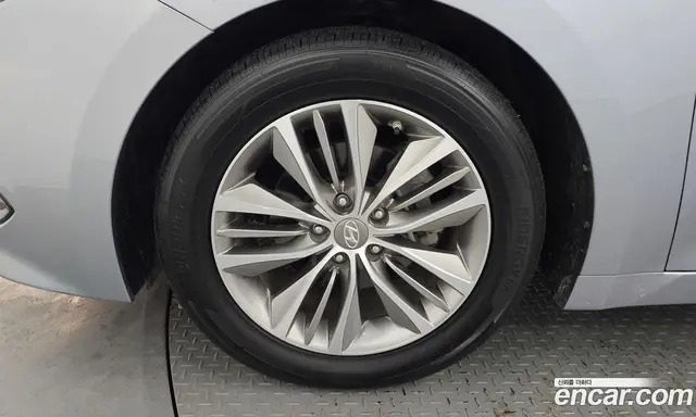 Hyundai Grandeur 2015 2.4 автомат (гидро), миниатюра 5 Hyundai Grandeur 2015 2.4 автомат (гидро), миниатюра 5