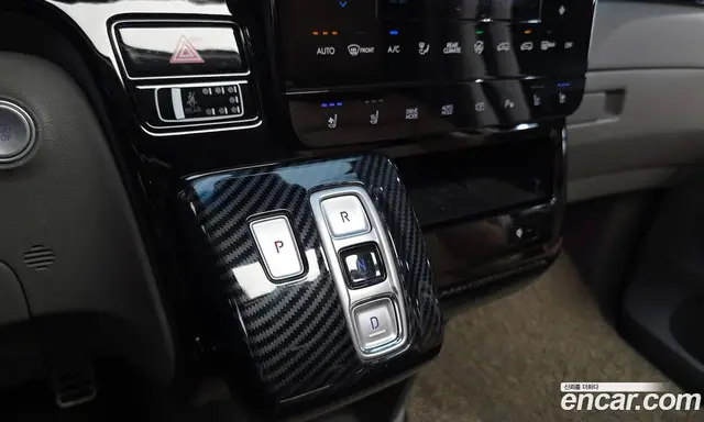 Hyundai Staria 2023 3.5 автомат (гидро), миниатюра 12
